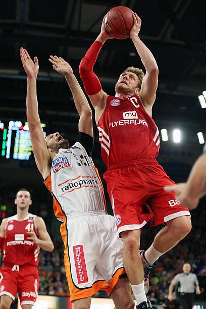 对富勒姆乃 对富勒姆乃